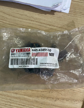 Chổi than ben YAMAHA 2 thì 25–90HP mã 6H1-43891-10 – Đảm bảo trim/tilt hoạt động mạnh mẽ, ổn định