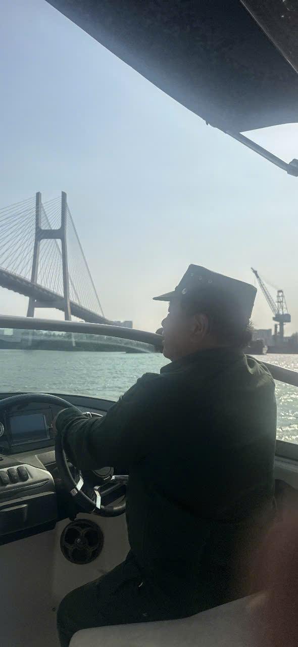 Quy trình chạy thử ca nô trước khi bàn giao – Đảm bảo chất lượng từ Công ty TNHH Thương mại Dịch vụ Du lịch Biển Việt Nam