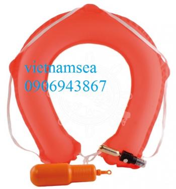 Throwing self-inflating horseshoe lifebuoy